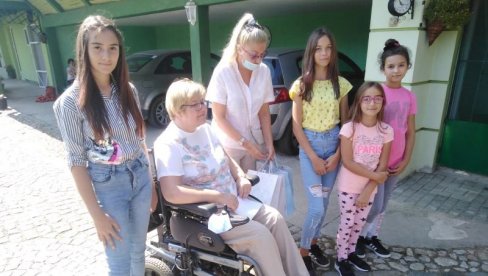 ЧЕП БИО САМО ЊИХОВА ПРИЧА: Упорност четири девојчице из Батуловца код Власотинца инспирисала и одрасле ЧЕП БИО САМО ЊИХОВА ПРИЧА: Упорност четири девојчице из Батуловца код Власотинца инспирисала и одрасле