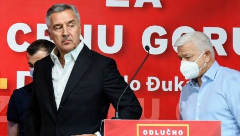 ДУШКОВ МАЈБАХ ЗА НАЈМАЊЕ 456.933 ЕВРА, МИЛОВ НА ЧЕКАЊУ: Министарство финансија и социјалног старања продаје ауто којим се возио Марковић ДУШКОВ МАЈБАХ ЗА НАЈМАЊЕ 456.933 ЕВРА, МИЛОВ НА ЧЕКАЊУ: Министарство финансија и социјалног старања продаје ауто којим се возио Марковић