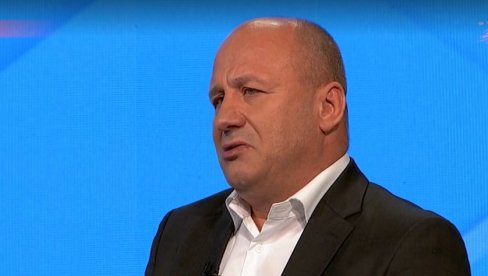 PROVALNIK PUCAO NA GENERALA DRAGIŠU SIMIĆA: Upao mu u dvorište, pa aktivirao alarm PROVALNIK PUCAO NA GENERALA DRAGIŠU SIMIĆA: Upao mu u dvorište, pa aktivirao alarm