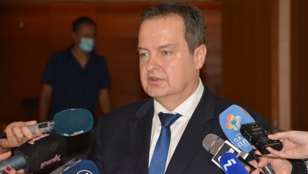 ПОТРЕСАН ТЕЛЕГРАМ САУЧЕШЋА ИВИЦЕ ДАЧИЋА ПОРОДИЦИ БАЛАШЕВИЋ: Икона Новог Сада и љубав Београда - српска културна сцена је изгубила много ПОТРЕСАН ТЕЛЕГРАМ САУЧЕШЋА ИВИЦЕ ДАЧИЋА ПОРОДИЦИ БАЛАШЕВИЋ: Икона Новог Сада и љубав Београда - српска културна сцена је изгубила много