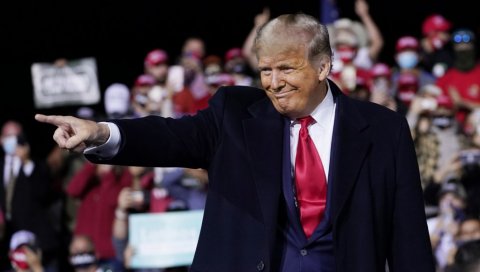 ТРАМП ПРРЕТИ: Амерички председник смислио да укине указом Бајдена ТРАМП ПРРЕТИ: Амерички председник смислио да укине указом Бајдена