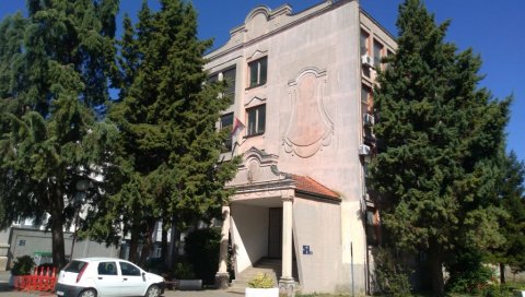 ПРЕТИО БИВШОЈ СУПРУЗИ, УГРОЗИО И АДВОКАТА: Мушкарац из Великог Градишта у притвору, већ осуђиван због насиља у породици ПРЕТИО БИВШОЈ СУПРУЗИ, УГРОЗИО И АДВОКАТА: Мушкарац из Великог Градишта у притвору, већ осуђиван због насиља у породици