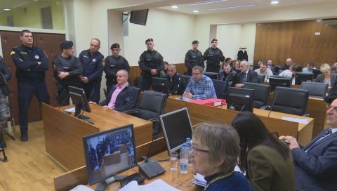 УМРО ЗБОГ КРВАРЕЊА: Настављено суђење за убиство Славише Крунића и Жарка Павловића УМРО ЗБОГ КРВАРЕЊА: Настављено суђење за убиство Славише Крунића и Жарка Павловића