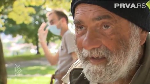 БИО ЈЕ ВЛАСНИК ФИРМЕ, ИМА 4 ДЕЦЕ У ИНОСТРАНСТВУ: Сада стоји у реду за бесплатан оброк на улици БИО ЈЕ ВЛАСНИК ФИРМЕ, ИМА 4 ДЕЦЕ У ИНОСТРАНСТВУ: Сада стоји у реду за бесплатан оброк на улици