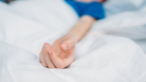 ОДОБРИЋЕ СЕ ЕУТАНАЗИЈА ЗА ДЕЦУ ДО 12 ГОДИНА? Холандија сматра да на овај начин лишава малишане непотребне патње ОДОБРИЋЕ СЕ ЕУТАНАЗИЈА ЗА ДЕЦУ ДО 12 ГОДИНА? Холандија сматра да на овај начин лишава малишане непотребне патње