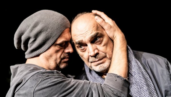 ЗВЕЗДАРА ТЕАТАР НАКОН ПОЛА ГОДИНЕ ПОДИЖЕ ЗАВЕСУ: “Воз“ отвара сезону ЗВЕЗДАРА ТЕАТАР НАКОН ПОЛА ГОДИНЕ ПОДИЖЕ ЗАВЕСУ: “Воз“ отвара сезону
