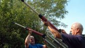 POTROŠEN REKORDAN BROJ PROTIVGRADNIH RAKETA: Babić – Ima ih dovoljno do kraja sezone POTROŠEN REKORDAN BROJ PROTIVGRADNIH RAKETA: Babić – Ima ih dovoljno do kraja sezone