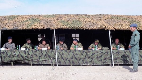 ВЕЖБА САДЕЈСТВО 2020: Министар одбране и начелник Генералштаба на припремама ВЕЖБА САДЕЈСТВО 2020: Министар одбране и начелник Генералштаба на припремама