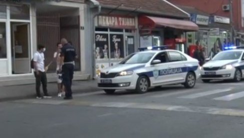 НАПАО ДЕВОЈКУ, ПА ДРУГЕ ПРОЛАЗНИКЕ: Мигрант изазвао инцидент у Обреновцу (ВИДЕО) НАПАО ДЕВОЈКУ, ПА ДРУГЕ ПРОЛАЗНИКЕ: Мигрант изазвао инцидент у Обреновцу (ВИДЕО)