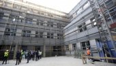 НОВА БОЛНИЦА СА 30 САЛА ЗА ОПЕРАЦИЈЕ: Лончар на градилишту КЦС најавио да ће радови бити готови до следећег лета