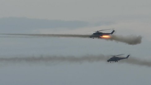 ODBIJEN KOMBINOVANI UDAR NA KRIM: Potvrđeno - Helikopteri Mi-24 po prvi put potapali ukrajinske magure (VIDEO)