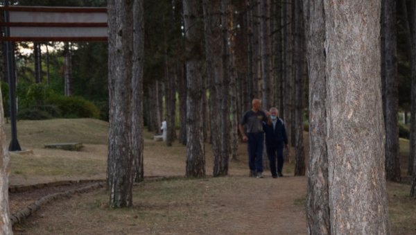 ПЛУЋНО КРИЛО ГРАДА: Популарно место за рекреацију Јагодинаца ПЛУЋНО КРИЛО ГРАДА: Популарно место за рекреацију Јагодинаца