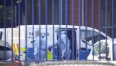 PUCNJAVA U LONDONU: Muškarac u pritvoru usmrtio policajaca, pa pokušao da se ubije PUCNJAVA U LONDONU: Muškarac u pritvoru usmrtio policajaca, pa pokušao da se ubije