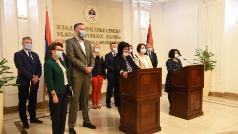 МИНИСТРИ ПОДРЖАЛИ ВИШКОВИЋА: Напади који стижу из Федерације БиХ су обично политиканство МИНИСТРИ ПОДРЖАЛИ ВИШКОВИЋА: Напади који стижу из Федерације БиХ су обично политиканство
