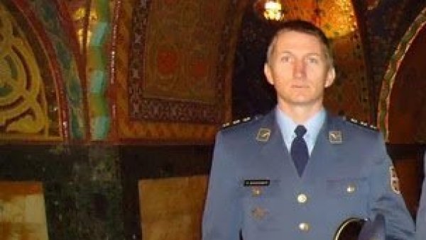 ВИДЕО JE ДА ЋЕ АВИОН ДА УДАРИ У КУЋЕ И НИЈЕ СЕ КАТАПУЛТИРАО ДА БИ СПАСАО ЖИВОТЕ: Колеге о настрадалом пилоту ВИДЕО JE ДА ЋЕ АВИОН ДА УДАРИ У КУЋЕ И НИЈЕ СЕ КАТАПУЛТИРАО ДА БИ СПАСАО ЖИВОТЕ: Колеге о настрадалом пилоту