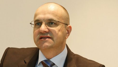 NOVAKOVIĆ JEREMIĆU: On je razjedinitelj, narcisoidni tip koji sebično doživljava politiku NOVAKOVIĆ JEREMIĆU: On je razjedinitelj, narcisoidni tip koji sebično doživljava politiku