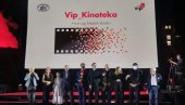 “MAJSTORI” OKUPILI VELIKANE GLUME: Gala projekcija kultnog filma na Tašmajdanu “MAJSTORI” OKUPILI VELIKANE GLUME: Gala projekcija kultnog filma na Tašmajdanu