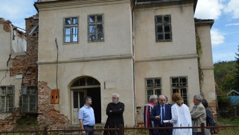 СЛАВКОВИЦИ ТРЕБА ДОМ КУЛТУРЕ: Национални тим за препород села у посети селу код Љига СЛАВКОВИЦИ ТРЕБА ДОМ КУЛТУРЕ: Национални тим за препород села у посети селу код Љига