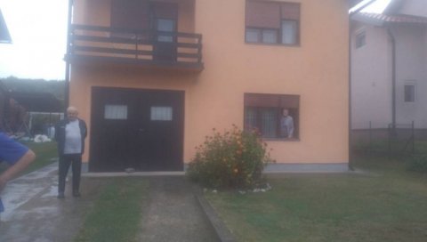 БИО ЈЕ ПРИЈАТЕЉ КАКАВ СЕ МОЖЕ ПОЖЕЛЕТИ: Репортери Новости у селу Доње Бориње, у дому погинулог пилота Васиљевића БИО ЈЕ ПРИЈАТЕЉ КАКАВ СЕ МОЖЕ ПОЖЕЛЕТИ: Репортери Новости у селу Доње Бориње, у дому погинулог пилота Васиљевића