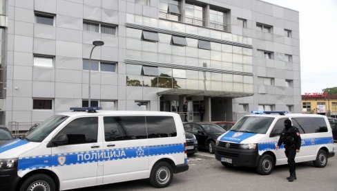 AKCIJA BANJALUČKE POLICIJE: U pretresima pronađeno više od pola kilograma marihuane AKCIJA BANJALUČKE POLICIJE: U pretresima pronađeno više od pola kilograma marihuane