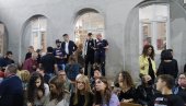 ДВЕ ИЗЛОЖБЕ У ОРГАНИЗАЦИЈИ ПАРАЋИНСКОГ АРТ ТИМА: Велики формати и презентација Петруса ДВЕ ИЗЛОЖБЕ У ОРГАНИЗАЦИЈИ ПАРАЋИНСКОГ АРТ ТИМА: Велики формати и презентација Петруса