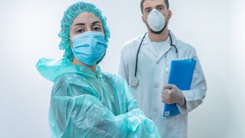 ЉУБАВ У ЦРВЕНОЈ ЗОНИ: Седам година у вези и седам месеци у борби за животе оболелих од короне ЉУБАВ У ЦРВЕНОЈ ЗОНИ: Седам година у вези и седам месеци у борби за животе оболелих од короне