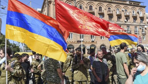 ЈЕРМЕНИ ИЗДАЛИ ЗВАНИЧНО САОПШТЕЊЕ: Јереван спреман да сарађује са ОЕБС-ом о Карабаху ЈЕРМЕНИ ИЗДАЛИ ЗВАНИЧНО САОПШТЕЊЕ: Јереван спреман да сарађује са ОЕБС-ом о Карабаху