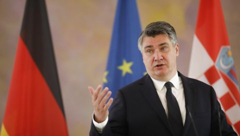 МИЛАНОВИЋ ПУПОВЦА НАЗВАО ПЛАЧИБАБОМ: Црни Милораде, ја бих се на твом месту, фигуративно убио МИЛАНОВИЋ ПУПОВЦА НАЗВАО ПЛАЧИБАБОМ: Црни Милораде, ја бих се на твом месту, фигуративно убио