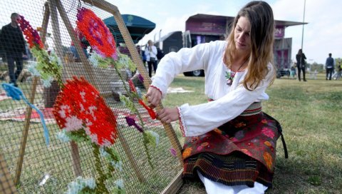 ПРОМОЦИЈА ЛЕПОТЕ И УКУСА: На платоу Каменог града на Ади Циганлији обележен Светски дан туризма ПРОМОЦИЈА ЛЕПОТЕ И УКУСА: На платоу Каменог града на Ади Циганлији обележен Светски дан туризма
