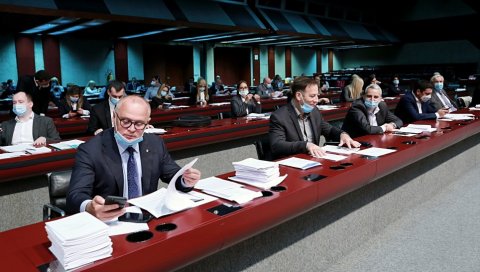 СПОМЕНИЦИ БРАНКУ ПЕШИЋУ, ВЛАДИ ИЛИЋУ И МИЛОШУ САВЧИЋУ: Одборници одлучили - Хрватска улица постаје улица Глинских жртава СПОМЕНИЦИ БРАНКУ ПЕШИЋУ, ВЛАДИ ИЛИЋУ И МИЛОШУ САВЧИЋУ: Одборници одлучили - Хрватска улица постаје улица Глинских жртава
