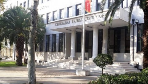 КЛИЈЕНТИМА НЕ ВЕРУЈУ ДА ЋЕ ВРАТИТИ ЗАЈАМ: Банке ће пооштрити критеријуме за одобравање кредита и привреди и становништву КЛИЈЕНТИМА НЕ ВЕРУЈУ ДА ЋЕ ВРАТИТИ ЗАЈАМ: Банке ће пооштрити критеријуме за одобравање кредита и привреди и становништву