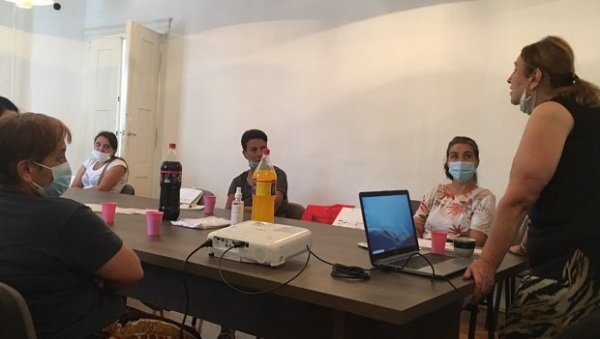 СОЦИЈАЛНА ИНКЛУЗИЈА У ВРШЦУ: Обучавају Ромкиње за геронто-домаћице СОЦИЈАЛНА ИНКЛУЗИЈА У ВРШЦУ: Обучавају Ромкиње за геронто-домаћице