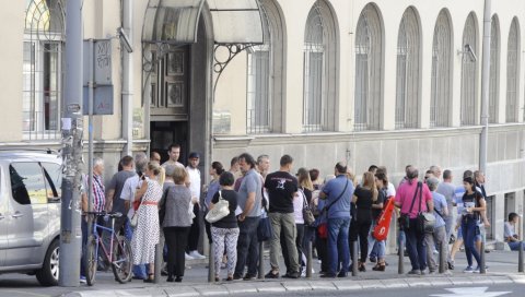 ОБМАЊУЈУ ДА СУ ЗВАНИЧАН РЕГИСТАР: Фирме на мети агенција које папрено наплаћују упис у електронске евиденције, именима асоцирају на АПР ОБМАЊУЈУ ДА СУ ЗВАНИЧАН РЕГИСТАР: Фирме на мети агенција које папрено наплаћују упис у електронске евиденције, именима асоцирају на АПР