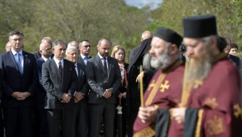 DUBOKO ŽALIM ZBOG ZLOČINA NAD SRBIMA: Plenković na komemorativnom skupu u Varivodama DUBOKO ŽALIM ZBOG ZLOČINA NAD SRBIMA: Plenković na komemorativnom skupu u Varivodama