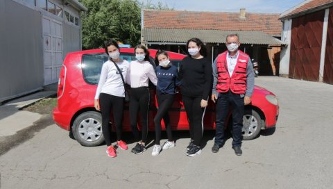 ШКОЛА ЗА ВОЛОНТЕРЕ ЦРВЕНОГ КРСТА ШКОЛА ЗА ВОЛОНТЕРЕ ЦРВЕНОГ КРСТА