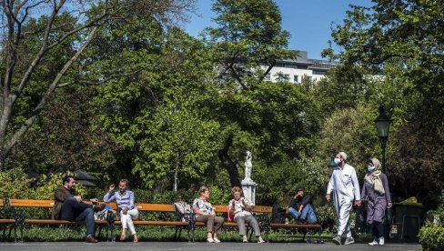 RASTE BROJ ZARAŽENIH U AUSTRIJI: Najveće žarište Beč, najveći problem - domovi za stare RASTE BROJ ZARAŽENIH U AUSTRIJI: Najveće žarište Beč, najveći problem - domovi za stare
