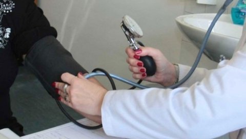 АКО СЕ БОЛЕСТ ОТКРИЈЕ У РАНОЈ ФАЗИ, ИМАМО ВЕЋЕ ШАНСЕ ЗА ЛЕЧЕЊЕ... Докторка Хитне помоћи о бесплатним прегледима које је најавио председник АКО СЕ БОЛЕСТ ОТКРИЈЕ У РАНОЈ ФАЗИ, ИМАМО ВЕЋЕ ШАНСЕ ЗА ЛЕЧЕЊЕ... Докторка Хитне помоћи о бесплатним прегледима које је најавио председник