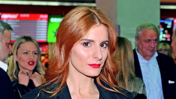 ХАНА ДОБИЛА СТАЛНИ АНГАЖМАН: Играла у две представе Атељеа 212, али донела више од десет признања ХАНА ДОБИЛА СТАЛНИ АНГАЖМАН: Играла у две представе Атељеа 212, али донела више од десет признања