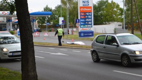 PIJANI MLADIĆ (26) USMRTIO STARICU: Posle saobraćajke na Rumenačkom putu, vozaču automobila određeno zadržavanje PIJANI MLADIĆ (26) USMRTIO STARICU: Posle saobraćajke na Rumenačkom putu, vozaču automobila određeno zadržavanje