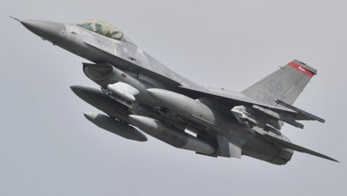 PRVI LOVCI F-16 STIGLI U UKRAJINU? Nezvanično lete na zapadu zemlje i smešteni su u skrivenim hangarima (VIDEO)