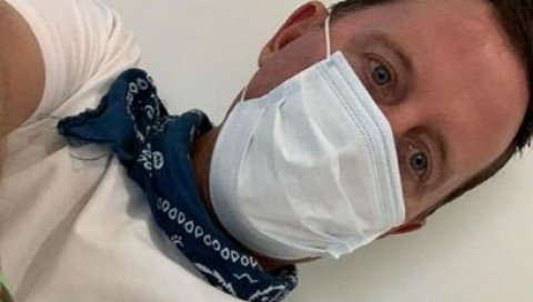 ГРЕНЕЛ ОБЈАВИО ФОТОГРАФИЈУ ИЗ БОЛНИЦЕ: Волим досадну крв, мрзим рак (ФОТО) ГРЕНЕЛ ОБЈАВИО ФОТОГРАФИЈУ ИЗ БОЛНИЦЕ: Волим досадну крв, мрзим рак (ФОТО)