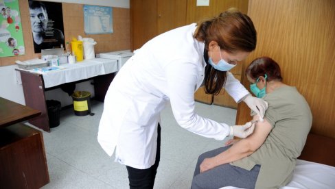 ЗАШТИТА ЗА ОСЕТЉИВЕ: Почела имунизација од грипа здравствено угрожених група ЗАШТИТА ЗА ОСЕТЉИВЕ: Почела имунизација од грипа здравствено угрожених група