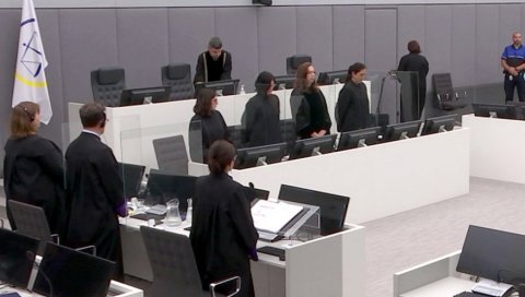 ФИНАНСИЈСКА ПОДРШКА ЧЕЛНИЦИМА ОВК: Влада у Приштини издваја 20 милиона евра за одбрану оптужених у Хагу ФИНАНСИЈСКА ПОДРШКА ЧЕЛНИЦИМА ОВК: Влада у Приштини издваја 20 милиона евра за одбрану оптужених у Хагу