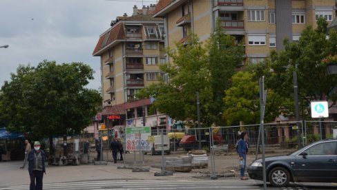 ОКУПЉАЊЕ ДО ПЕТ ЛИЦА,У КАФИЋИМА ПО ДВОЈЕ ЗА СТОЛОМ: Ево шта се сме, а шта не у општини где је поново уведена ванредна ситуација ОКУПЉАЊЕ ДО ПЕТ ЛИЦА,У КАФИЋИМА ПО ДВОЈЕ ЗА СТОЛОМ: Ево шта се сме, а шта не у општини где је поново уведена ванредна ситуација