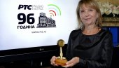 BILJA POZLATILA BOGATU KARIJERU: Pevačici počasni Zlatni mikrofon Radio Beograda BILJA POZLATILA BOGATU KARIJERU: Pevačici počasni Zlatni mikrofon Radio Beograda