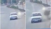 ЛАДА ЈАЧА ОД АЗЕРБЕЈЏАНСКИХ ПРОЈЕКТИЛА: Потпуно неоштећена излетела из дима (ВИДЕО) ЛАДА ЈАЧА ОД АЗЕРБЕЈЏАНСКИХ ПРОЈЕКТИЛА: Потпуно неоштећена излетела из дима (ВИДЕО)