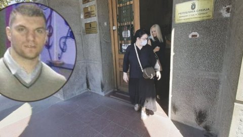 ДАРКО СА 10 ХИТАЦА ЛИКВИДИРАО МИЛОША Настављено суђење за убиство у нишком насељу Беверли Хилс ДАРКО СА 10 ХИТАЦА ЛИКВИДИРАО МИЛОША Настављено суђење за убиство у нишком насељу Беверли Хилс