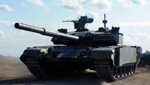 СРПСКИ “ОКЛОП”: Посаде тенкова М-84 и БВП М-80 на зимској обуци СРПСКИ “ОКЛОП”: Посаде тенкова М-84 и БВП М-80 на зимској обуци