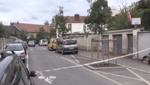 ULETEO JE KRVAV U BAR I VIKAO DA IH JE NAPAO UJAK: Detalji užasa u Parizu, mrtva majka i četvoro dece, petoro kritično! (FOTO+VIDEO) ULETEO JE KRVAV U BAR I VIKAO DA IH JE NAPAO UJAK: Detalji užasa u Parizu, mrtva majka i četvoro dece, petoro kritično! (FOTO+VIDEO)