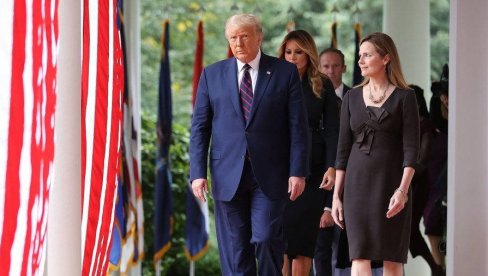 БЕЛА КУЋА ПУНА КОРОНЕ: У најужем кругу Трампових сарадника расте број оболелих, војни врх у карантину, заражен Конгрес! БЕЛА КУЋА ПУНА КОРОНЕ: У најужем кругу Трампових сарадника расте број оболелих, војни врх у карантину, заражен Конгрес!